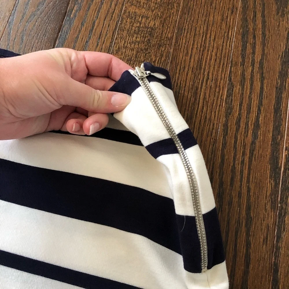 Banana Republic Women’s 2 Navy Blue/White Pencil Mini Skirt w/Side Zipper - EUC!